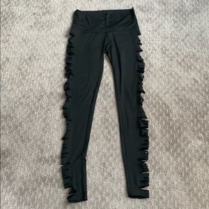 TEEKI Ripped Hot Pants Leggings